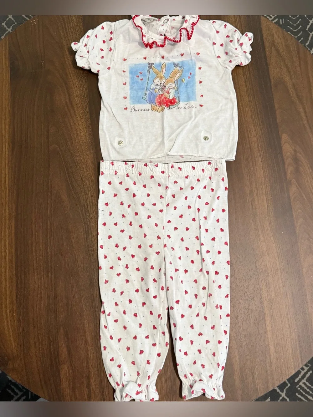 Baby girl vintage Carter’s snap pajama set